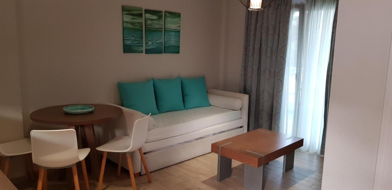 Hatzoudis Luxury Suites Chrysi Ammoudia ภายนอก รูปภาพ