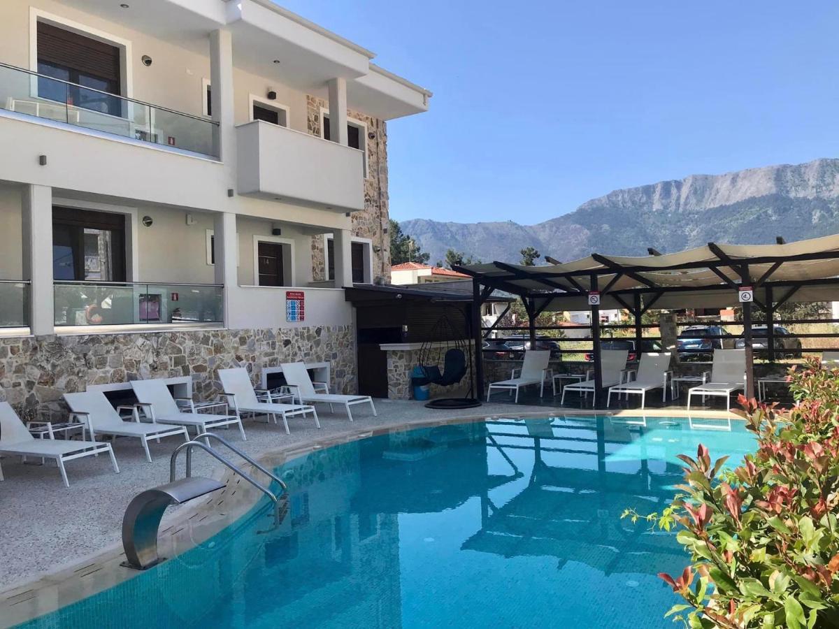Hatzoudis Luxury Suites Chrysi Ammoudia ภายนอก รูปภาพ