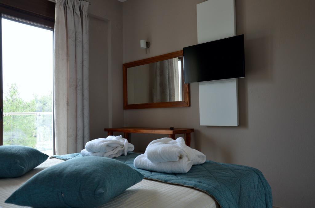 Hatzoudis Luxury Suites Chrysi Ammoudia ภายนอก รูปภาพ