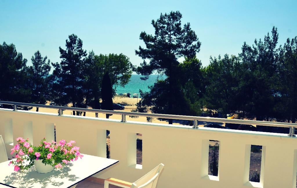 Hatzoudis Luxury Suites Chrysi Ammoudia ภายนอก รูปภาพ